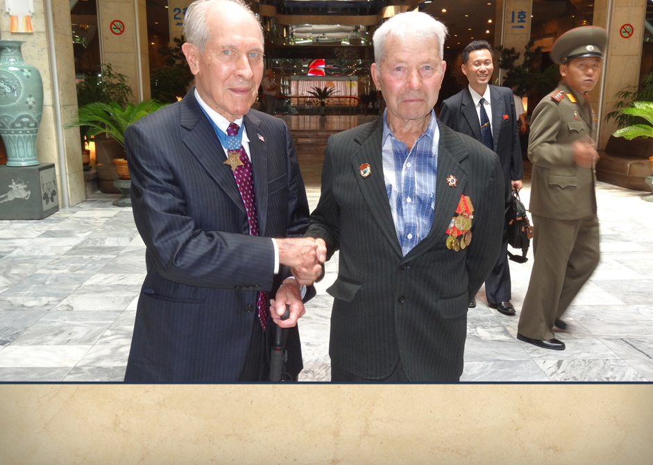 Tom Hudner with Russian soldier. 